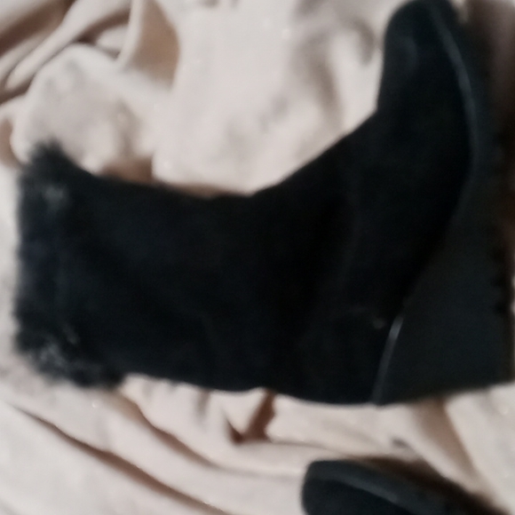 Boots - Picture 5 of 5